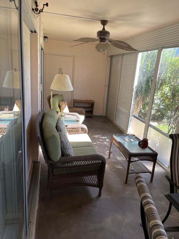 1412 Se 46th St - Photo 4 of 34