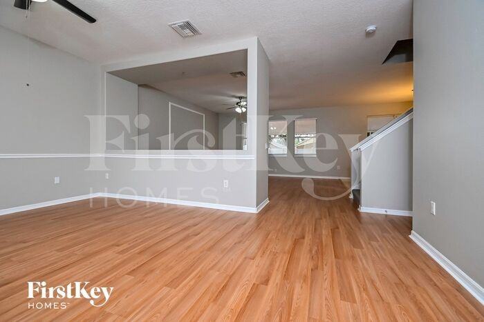 2217 Blackwood Dr - Photo 2 of 15