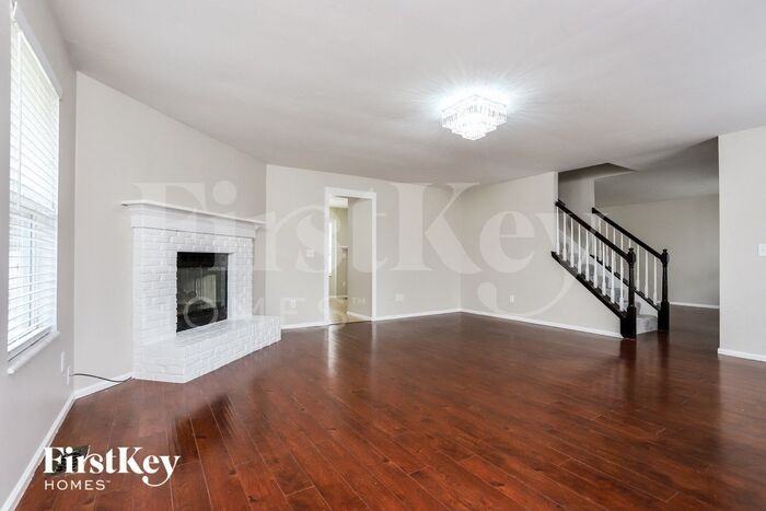 535 Elm Crossing Ct - Photo 3 of 15