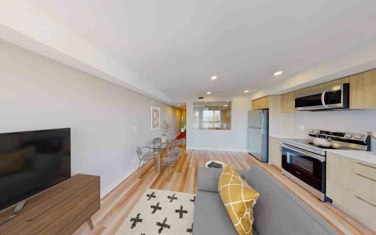 408 East Columbia Street - Photo 5