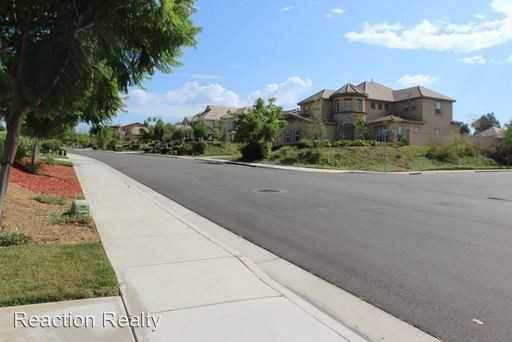 16144 Windham Rd - Photo 2 of 34