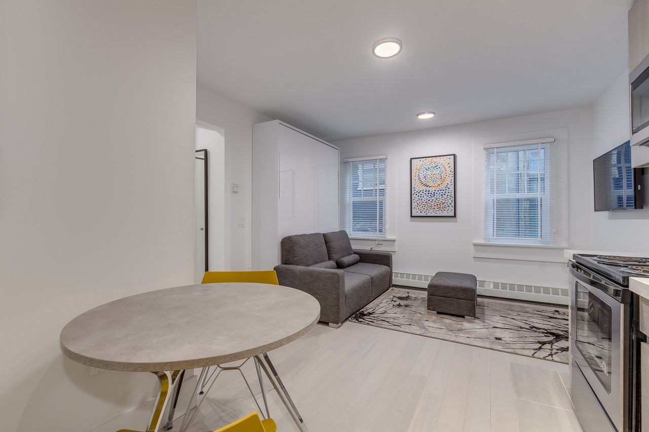 1425 Haro Street #105 - Photo 5 of 15