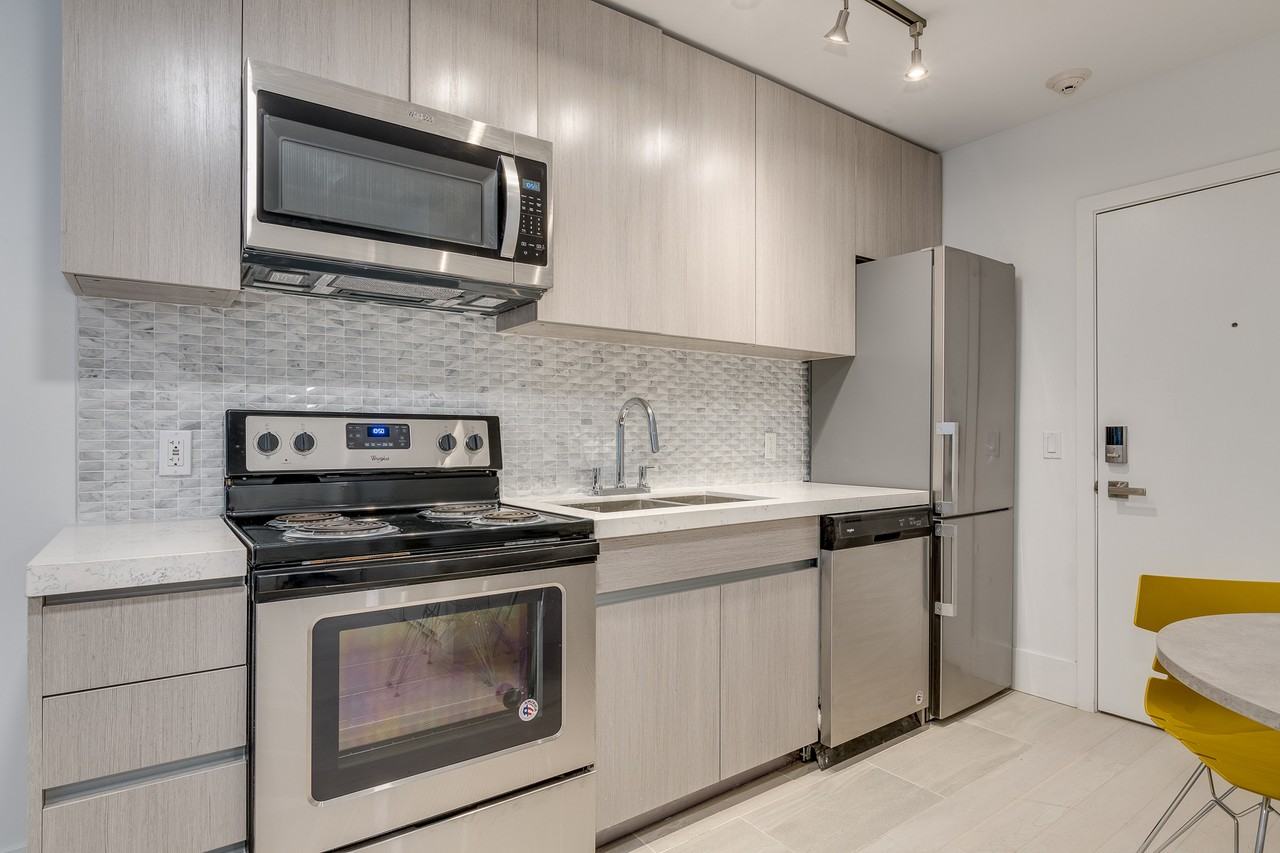 1425 Haro Street #105 - Photo 6 of 15