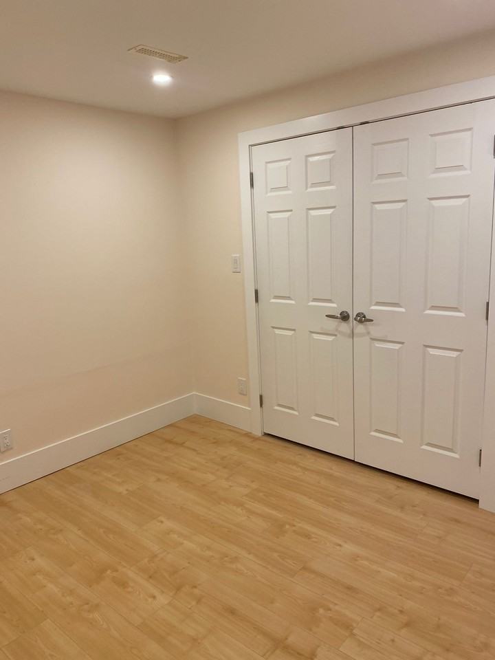 2635 Sandstone Crescent - Photo 2 of 9