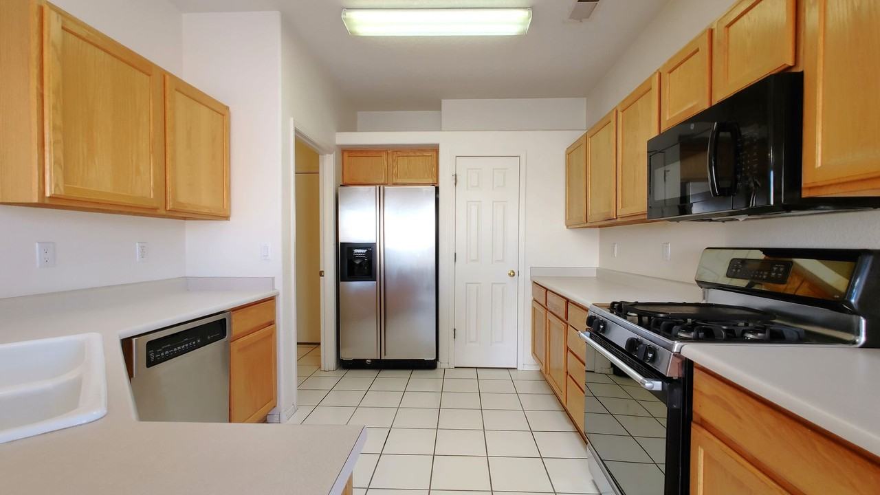 7123 Luz De La Luna Pl Nw - Photo 4 of 17