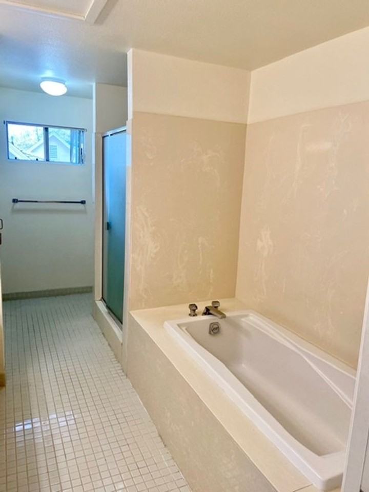 960 Prospect St #2 - Photo 4 of 12