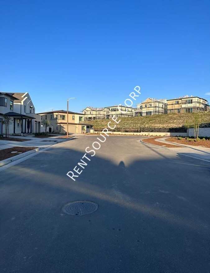 27321 Encore Way - Photo 3 of 31