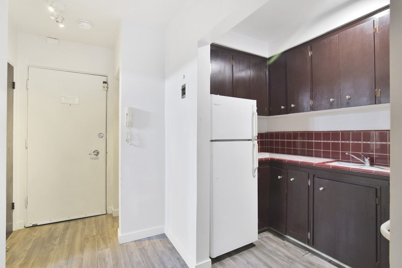 1540 Haro Street #203 - Photo 4 of 13