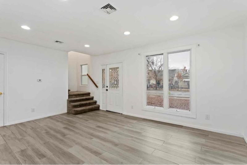 2832 Pingree Ave - Photo 3 of 24