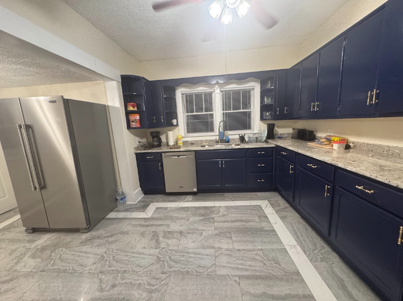 1419 Windsor Ave - Photo 2 of 19