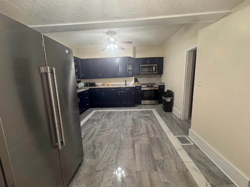 1419 Windsor Ave - Photo 3 of 19