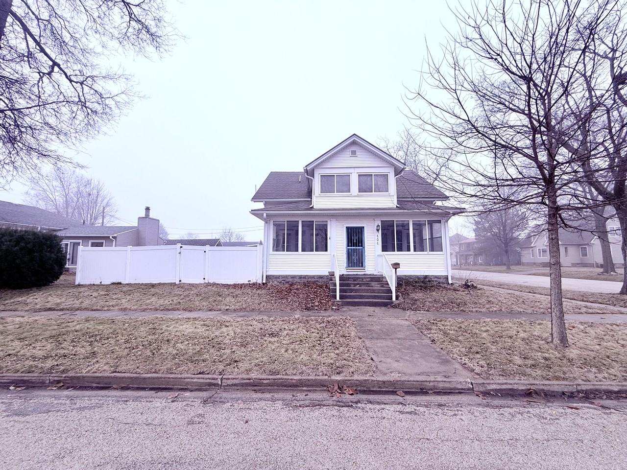 404 2nd Street Southwest - Photo 2 of 39