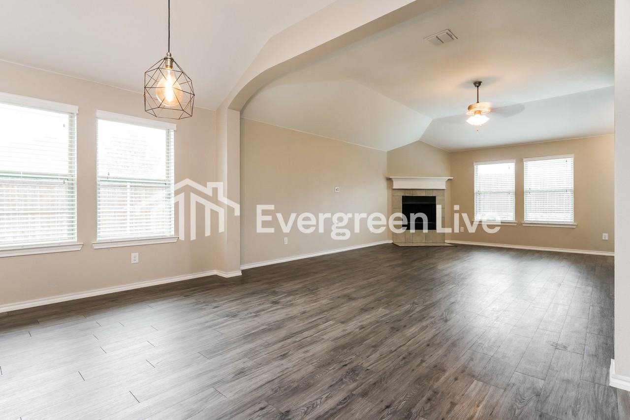 2501 Old Buck Dr - Photo 5 of 16