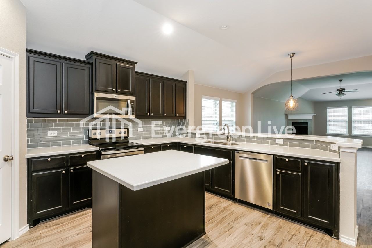 2501 Old Buck Dr - Photo 6 of 16