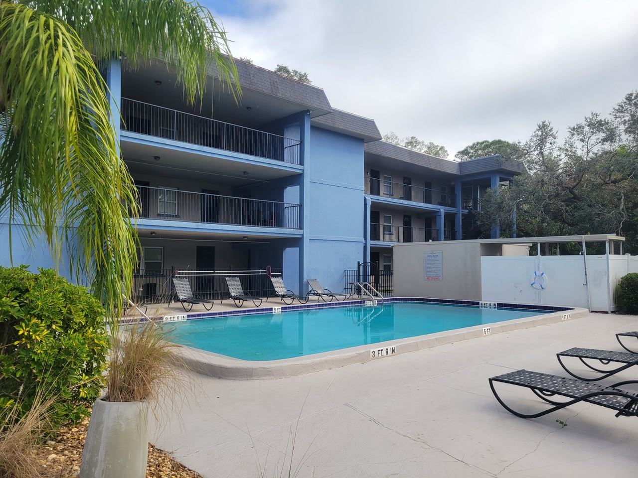 Applegate Apartments - Photo 2 of 43