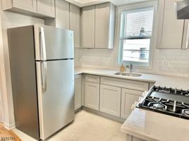 featured image of 558 Court St #2L
