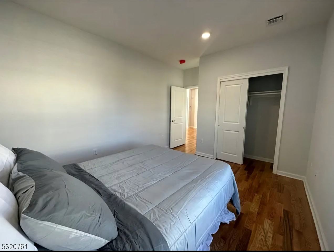 558 Court St #2L - Photo 7 of 9