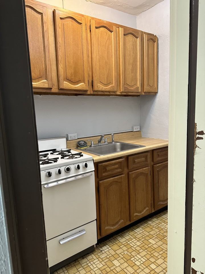 65 South St #201 - Photo 2 of 3