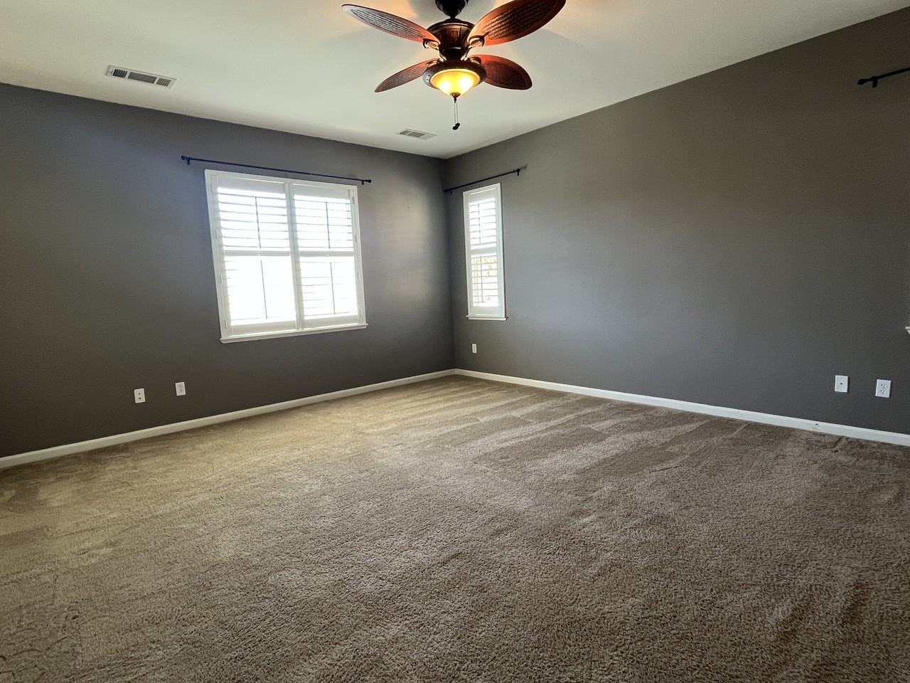 1037 Morning Glory Way #NA - Photo 5 of 12
