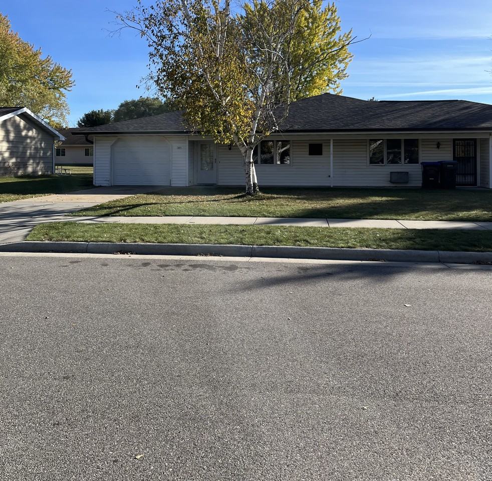 307 E Green Meadow Dr #NA - Photo 2 of 8