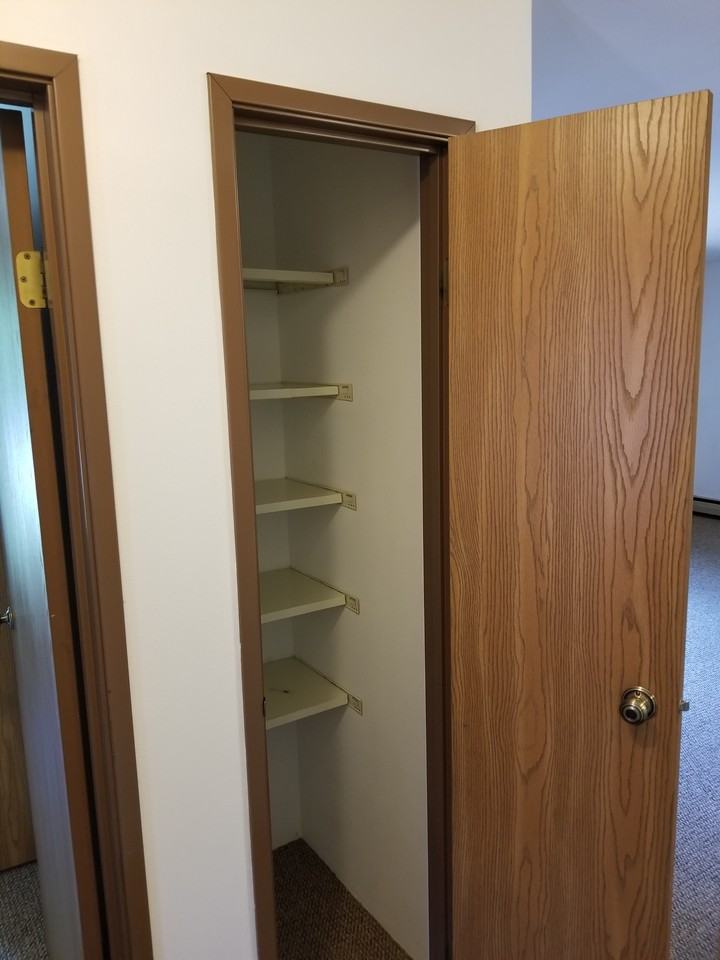 927 Churchill St #E6 - Photo 6 of 15