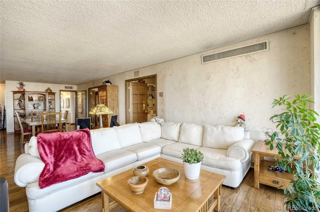 1020 15th Street #36E - Photo 4 of 26