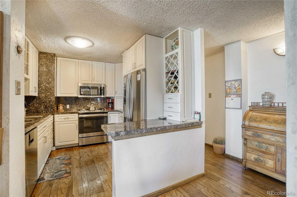 1020 15th Street #36E - Photo 5 of 26