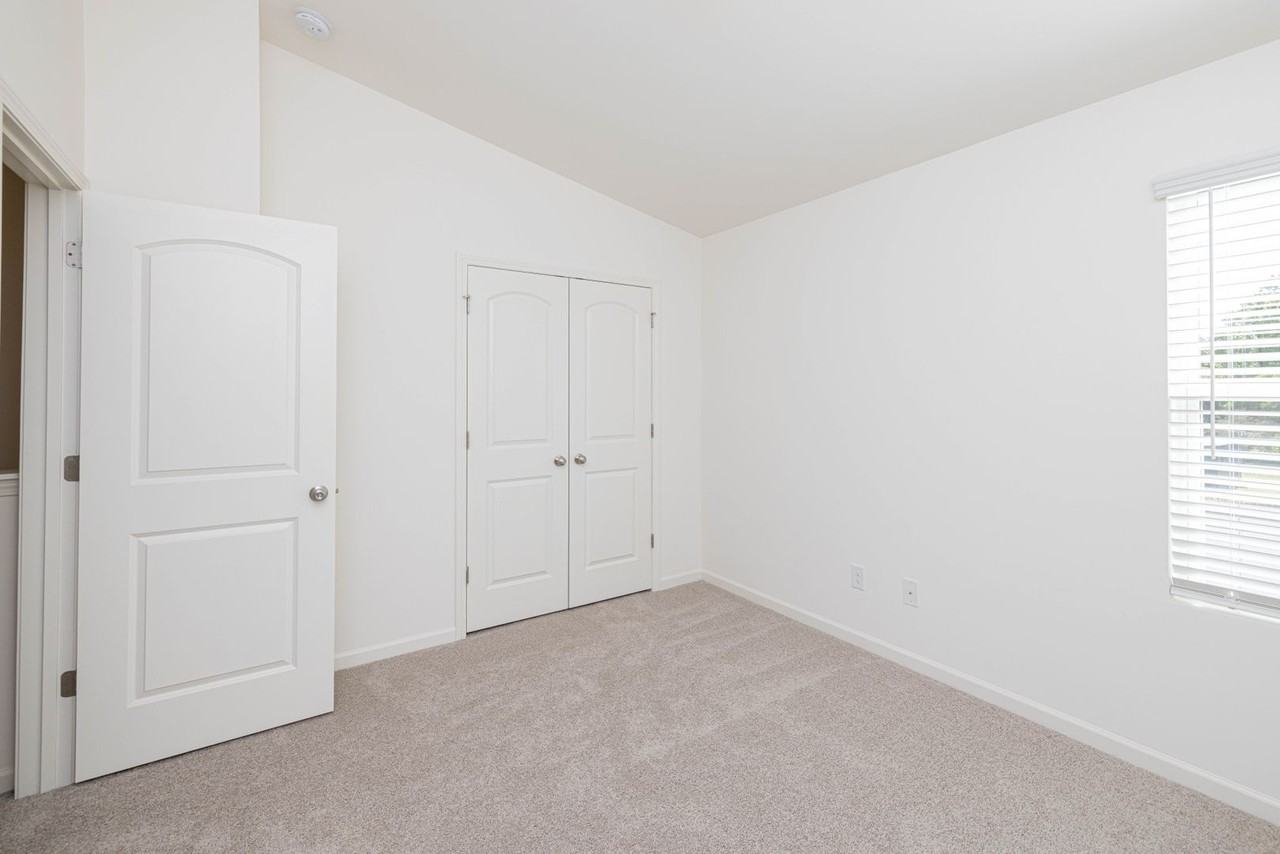 104 Grover Ct #E - Photo 5 of 21