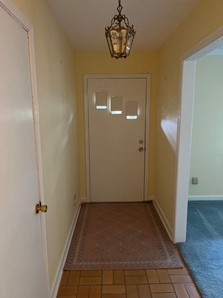 6 Kingsbury Rd - Photo 3 of 18