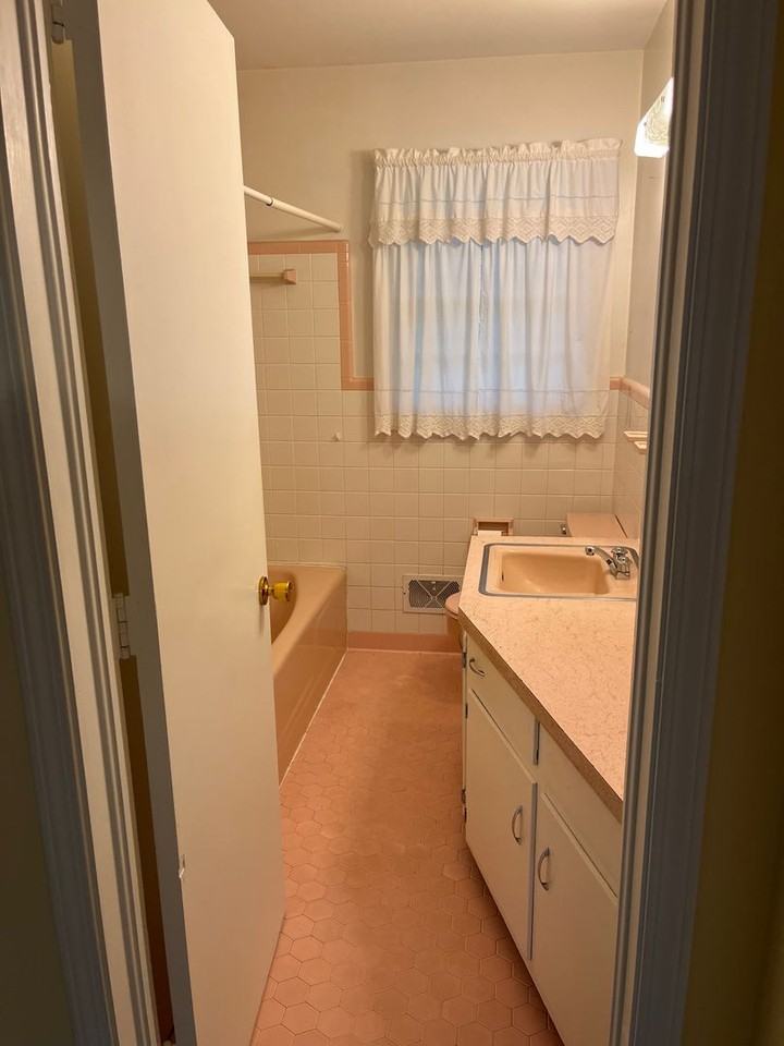 6 Kingsbury Rd - Photo 4 of 18