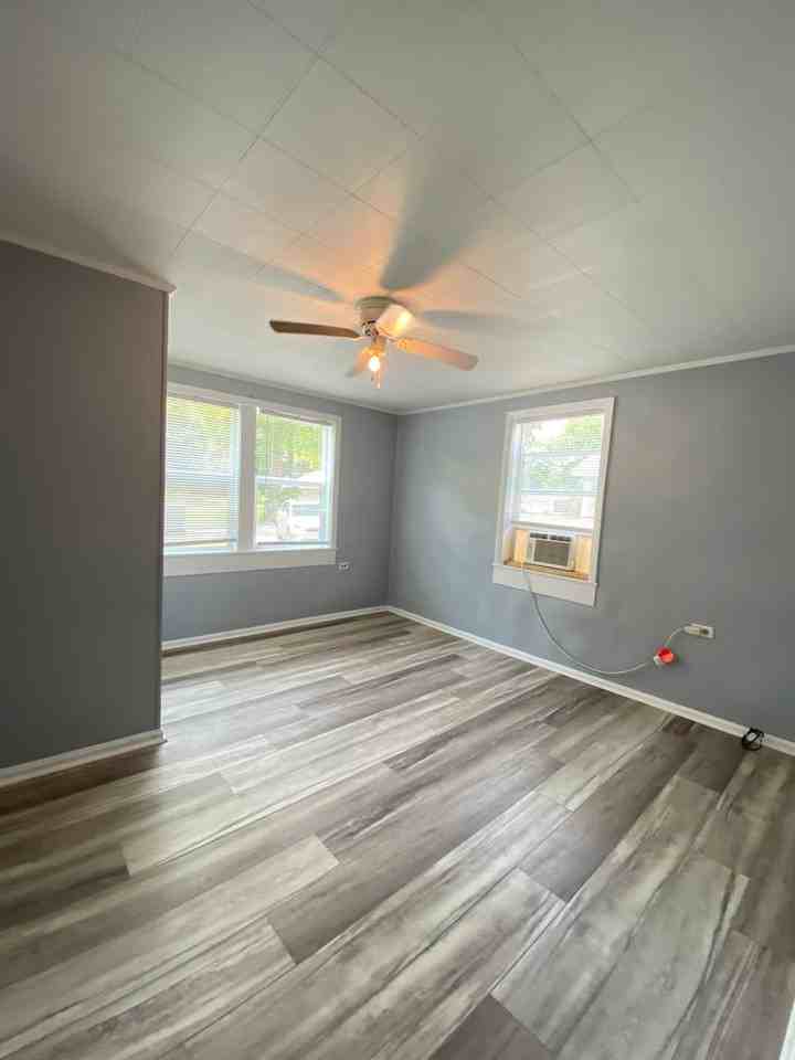 413 Elm Ave Nw - Photo 5 of 9
