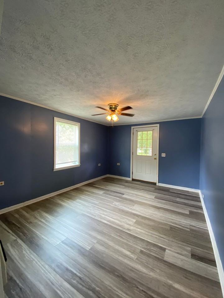 413 Elm Ave Nw - Photo 6 of 9