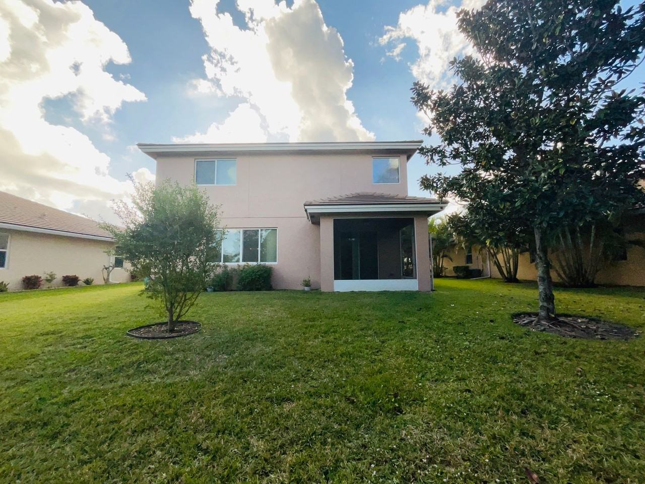 505 Nw Windflower Ter - Photo 2 of 27