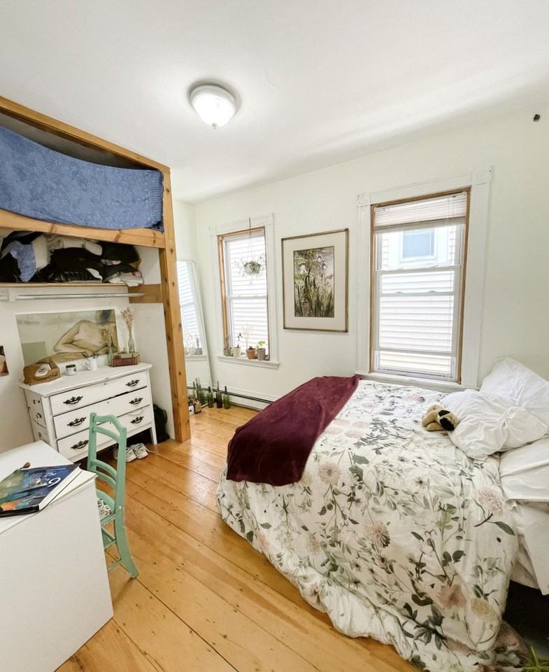 54 Calumet St - Photo 2 of 6