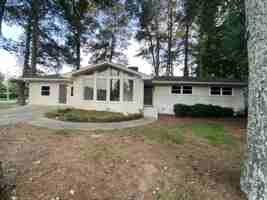 featured image of Ravenswood Drive Southwest