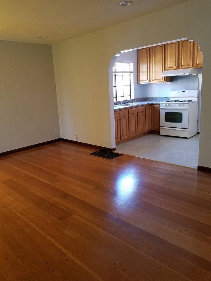 734 Beatie Street - Photo 3 of 20