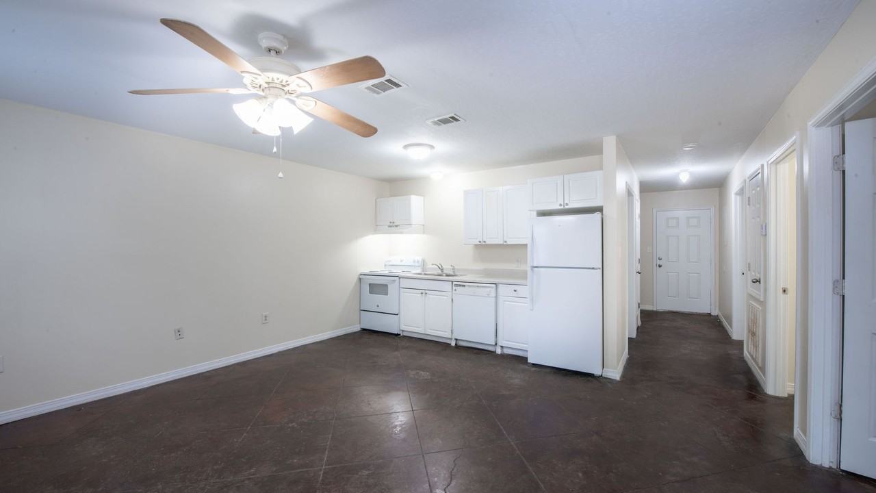 The Grande at Hub City - Photo 5 of 10