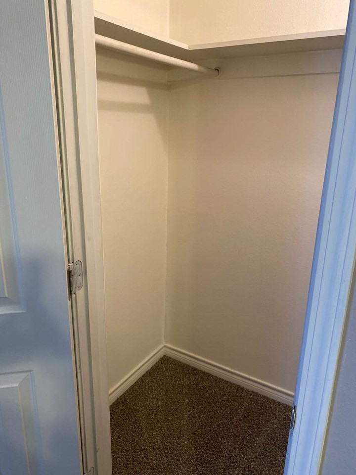 La Place Avenue H - Photo 4 of 50