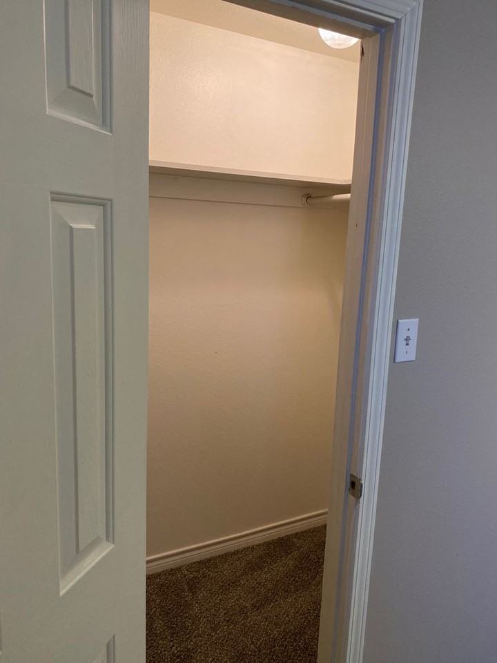 La Place Avenue H - Photo 5 of 50