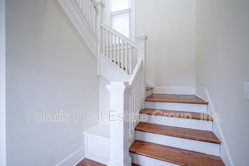 208 W Williams St - Photo 4 of 24
