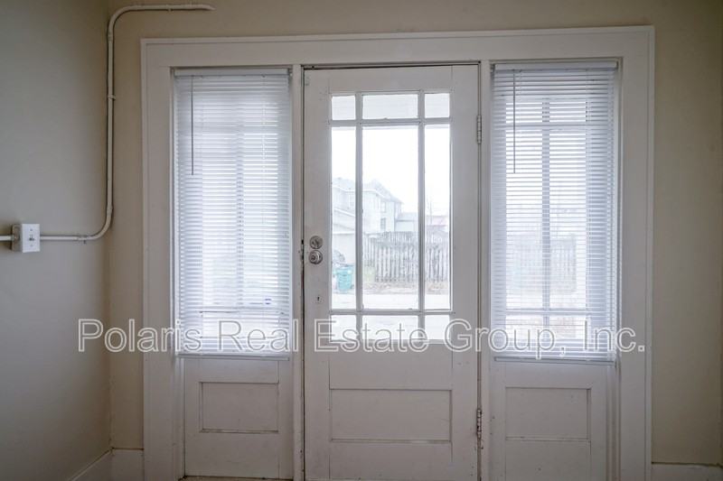 208 W Williams St - Photo 5 of 24
