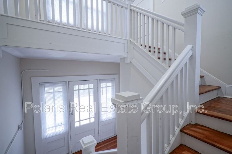 208 W Williams St - Photo 6 of 24