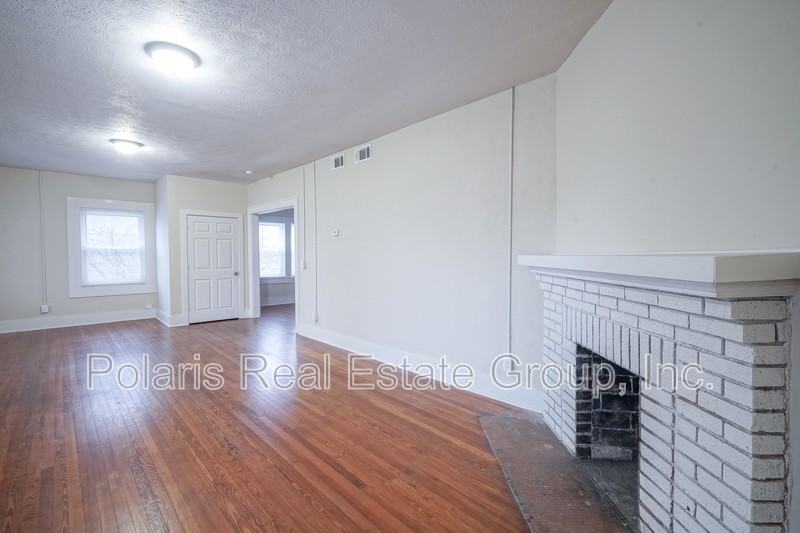 208 W Williams St - Photo 7 of 24