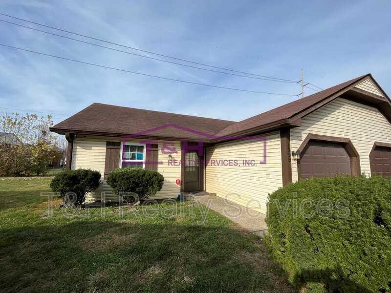 1358 Norfolk Cir - Photo 3 of 17