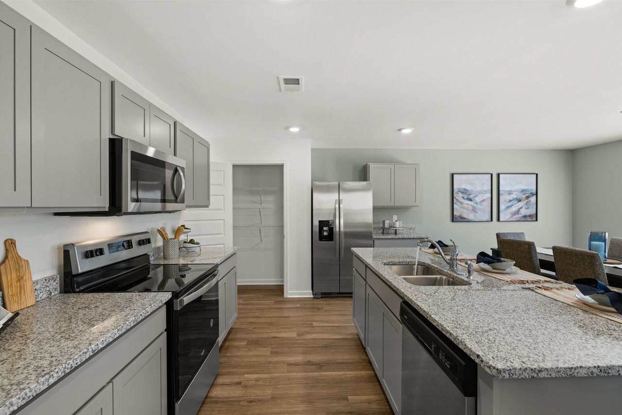 The Lakes at Statham - Photo 5 of 32