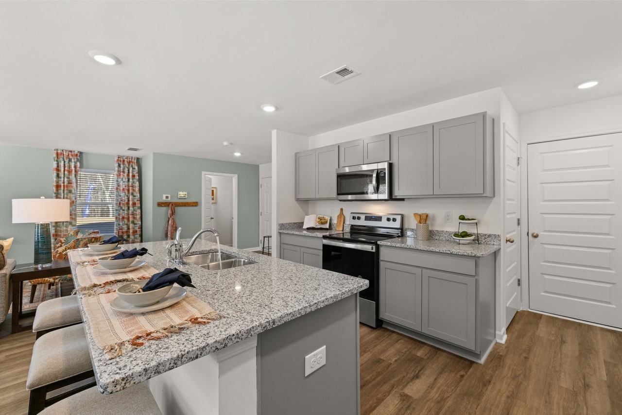 The Lakes at Statham - Photo 6 of 32