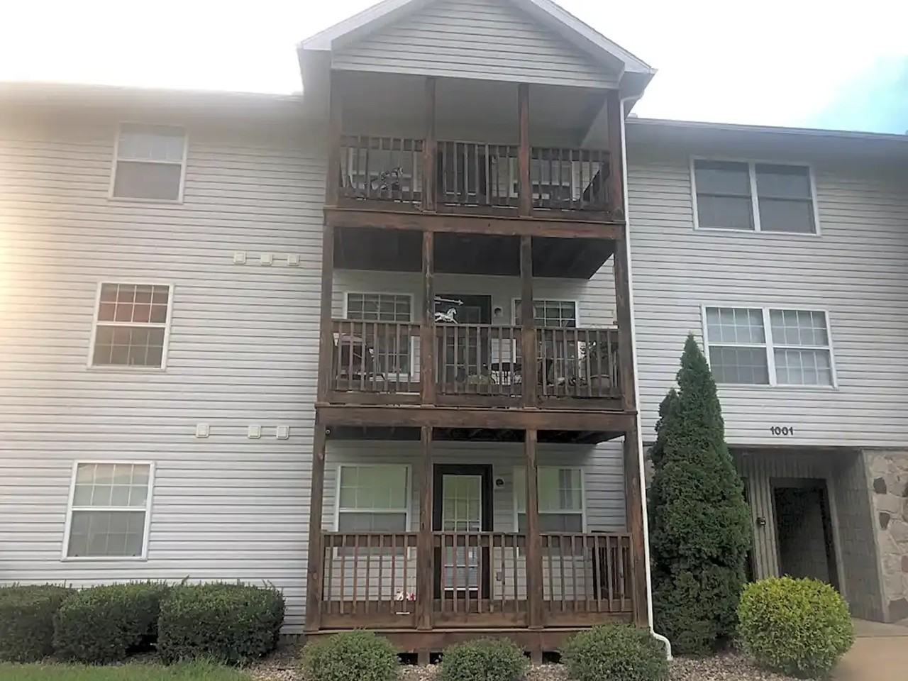 Hall Valley Apartments - Photo 4 of 7