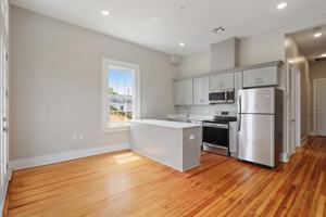 featured image of 2617 Carondelet St #202