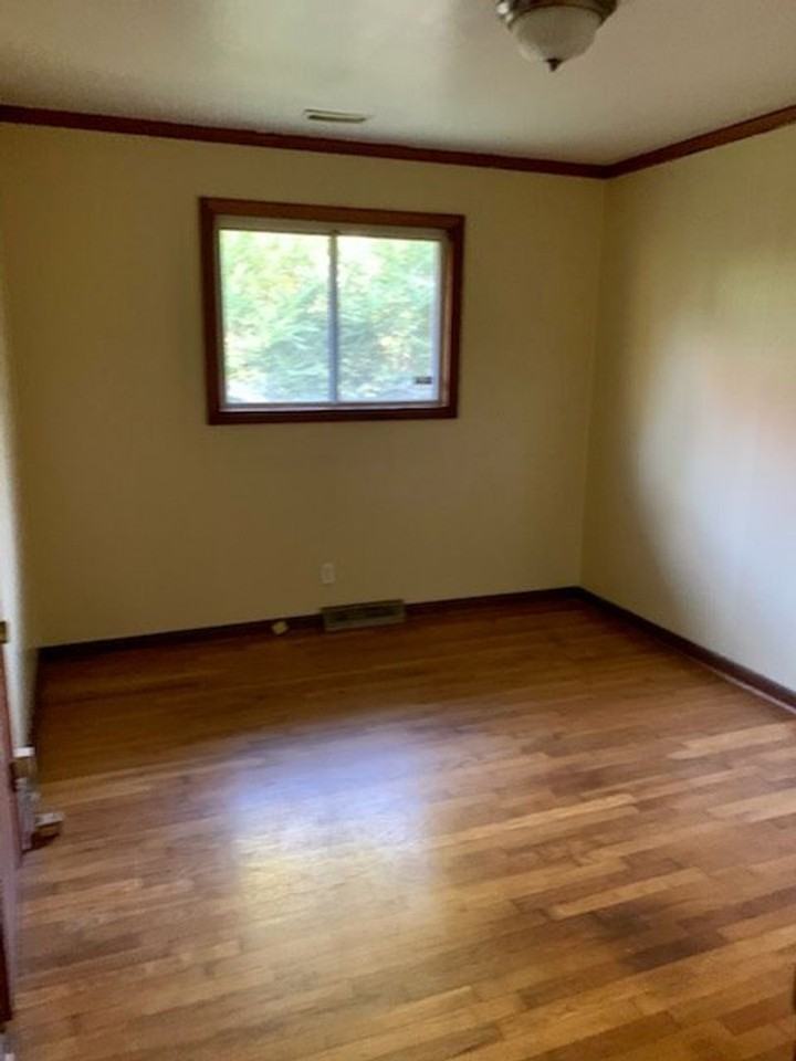 126 126 GLORIA AVE. - 126 GLORIA AVE. - Photo 7 of 10