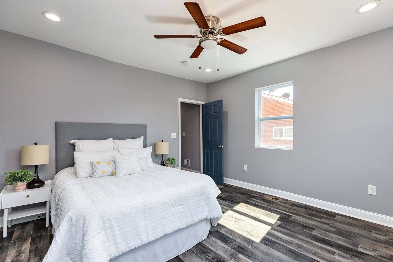 3626 Everett St - Photo 3 of 3